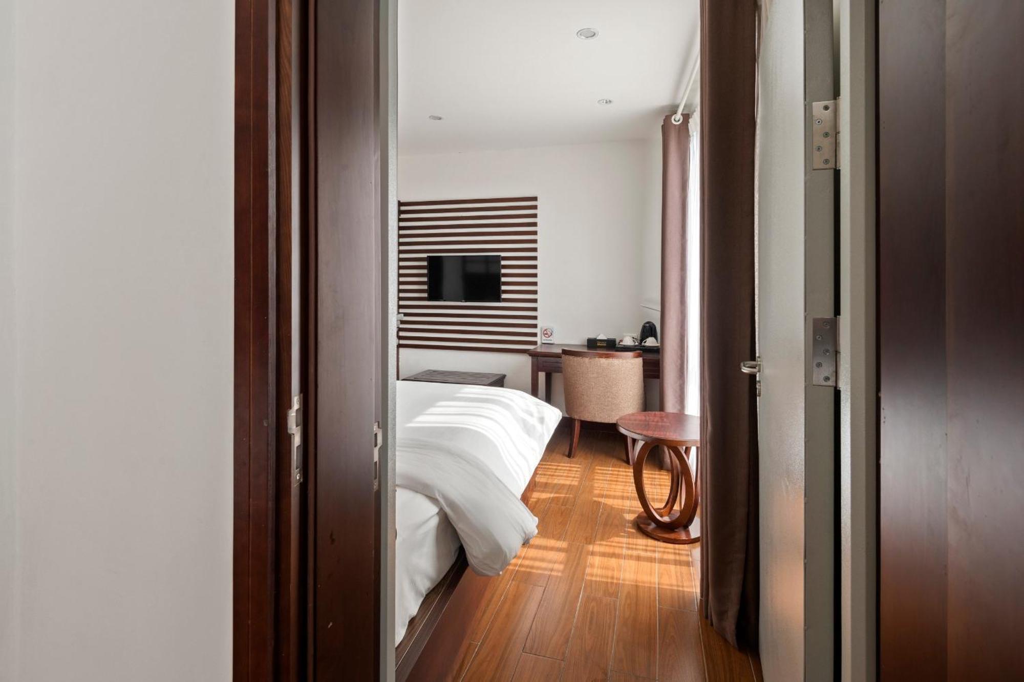 22Land Residence Hotel & Spa Hanoi Exteriör bild