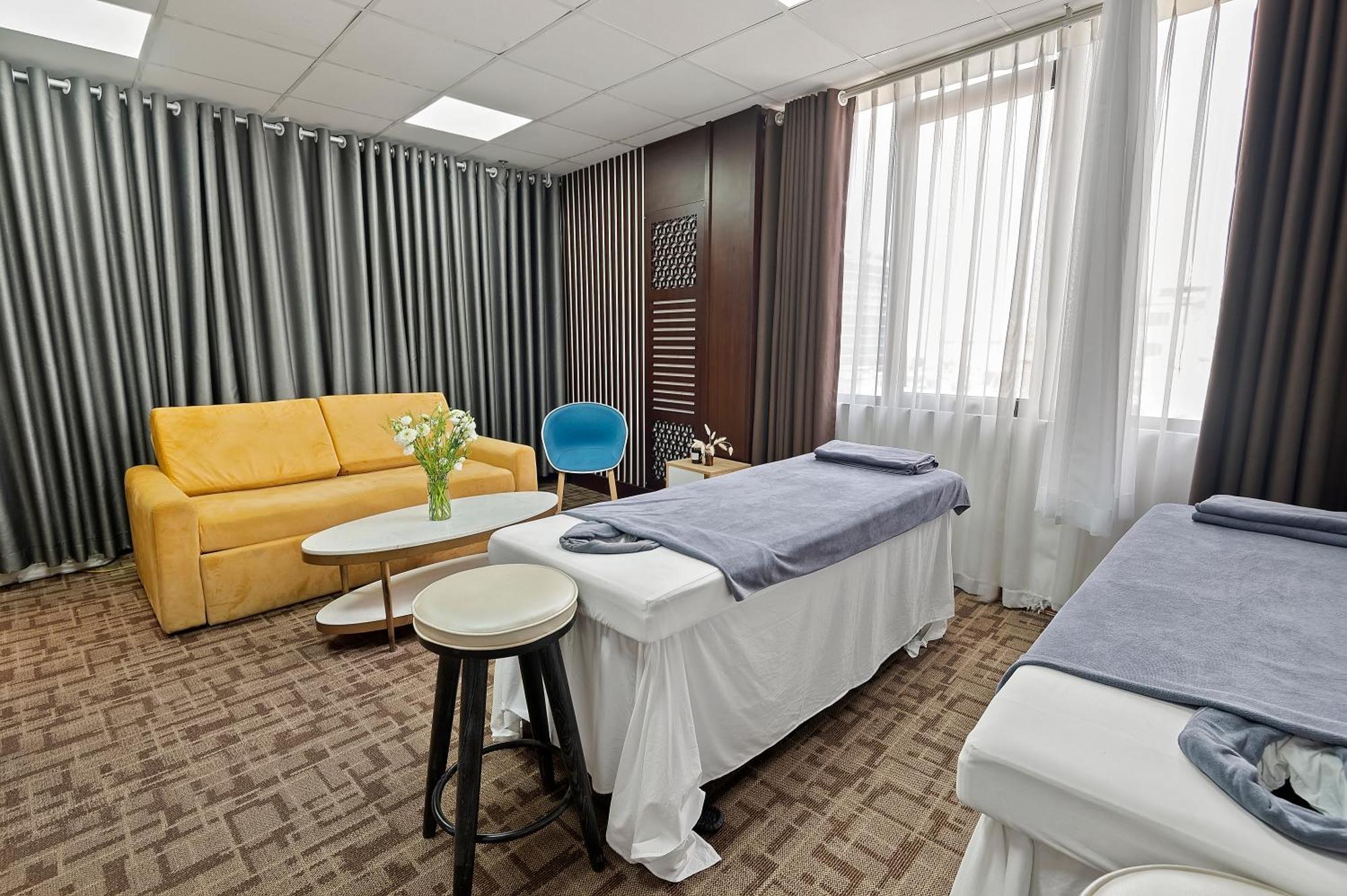 22Land Residence Hotel & Spa Hanoi Exteriör bild